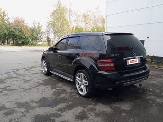2005 Mercedes-Benz M-Класс 350 II (W164), чёрный, 1300000 рублей, вид 5