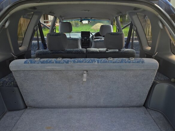 1997 Toyota Ipsum I (M10), синий, 530000 рублей - вид 8