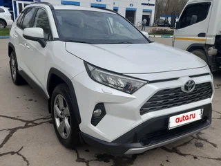 2021 Toyota RAV4 V (XA50), белый, 3350000 рублей, вид 4