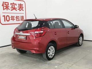 2021 Toyota Yaris IV, красный, 1500000 рублей, вид 3