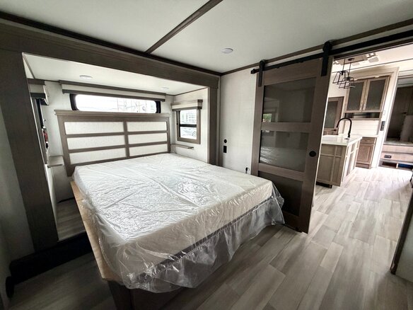 2023 Grand Design RV Solitude, белый, 9965000 рублей - вид 31