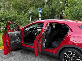 2014 Mercedes-Benz GLA 250 I (X156), красный, 1750000 рублей, вид 4