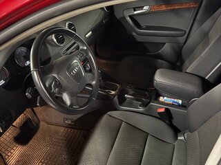 2011 Audi A3 II (8P) Рестайлинг 2, красный, 920000 рублей, вид 5