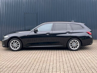 2024 BMW 3 серии 318i VII (G2x) Рестайлинг 2, чёрный, 3707715 рублей, вид 4