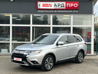 2019 Mitsubishi Outlander III Рестайлинг 3, серебристый, 1950000 рублей, вид 2