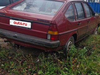 1983 Volkswagen Passat 5-speed B2, красный, 150000 рублей, вид 4