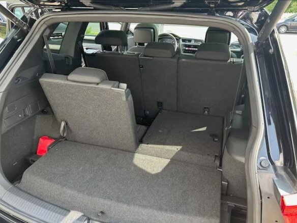 2023 Volkswagen Tiguan Allspace II Рестайлинг, чёрный - вид 9