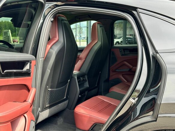 2026 Porsche Cayenne Coupé III Рестайлинг, чёрный - вид 21