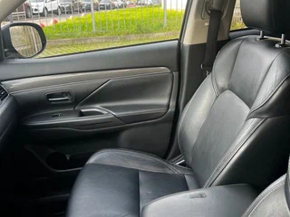 2020 Mitsubishi Outlander III Рестайлинг 3, коричневый, 2050000 рублей, вид 5