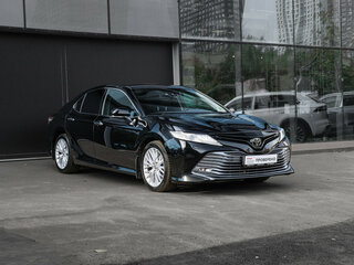 2018 Toyota Camry VIII (XV70), чёрный, 2370000 рублей, вид 3