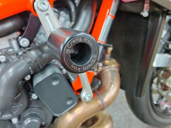 2021 KTM 1290 Super Duke R, серебристый, 1490000 рублей - вид 17