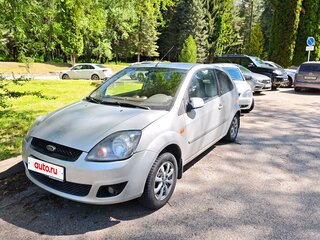 2006 Ford Fiesta Mk5, серебристый, 420000 рублей, вид 2