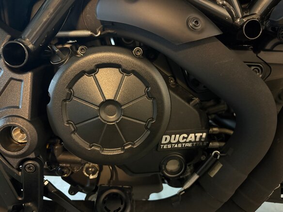 2015 Ducati Diavel Carbon, чёрный, 1700000 рублей - вид 9