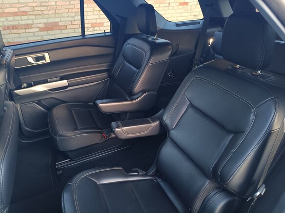 2021 Ford Explorer VI, серый, 3300000 рублей - вид 11
