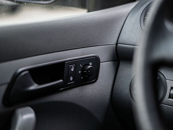 2008 Volkswagen Caddy, серый - вид 8