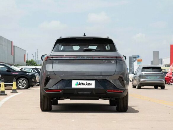2026 Lynk & Co 06 I Рестайлинг, серый, 2750000 рублей - вид 5