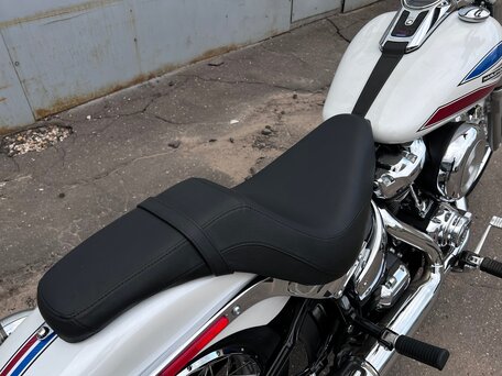 2026 Harley-Davidson Super Glide, белый, 2790000 рублей, вид 4
