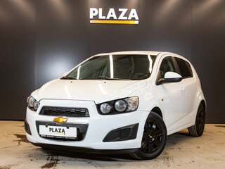 2012 Chevrolet Aveo II, белый, 650000 рублей, вид 1