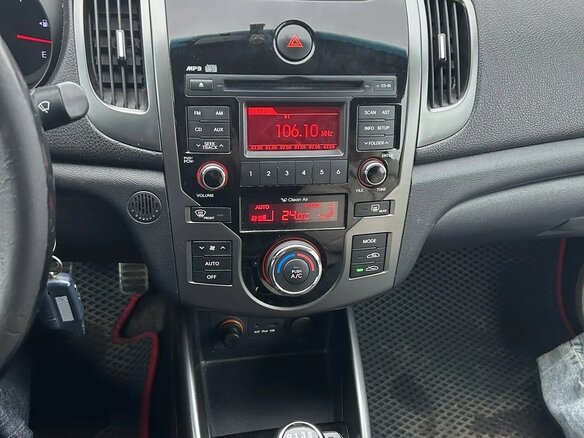 2012 Kia Cerato Koup II, красный, 650000 рублей - вид 10
