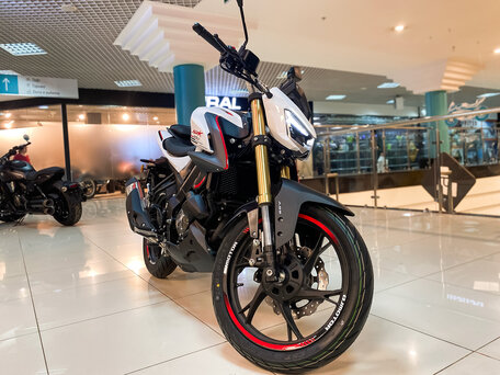 2026 QJMotor SRK 125 S, белый, 300000 рублей, вид 1