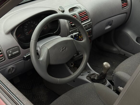2011 Hyundai Accent ТагАЗ II, пурпурный, 430000 рублей - вид 10