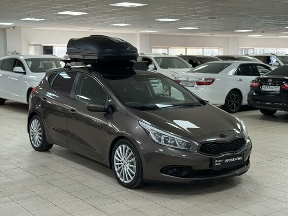 2012 Kia Ceed II, коричневый, 720000 рублей - вид 3