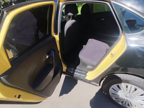 2019 Volkswagen Polo V Рестайлинг, чёрный, 525000 рублей - вид 4