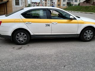 2016 Skoda Octavia III (A7), белый, 600000 рублей, вид 2