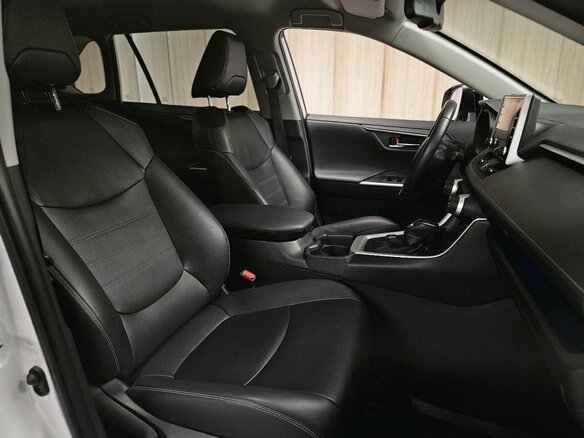 2019 Toyota RAV4 V (XA50), белый - вид 22