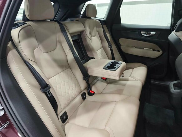 2025 Volvo XC60 II Рестайлинг 2, красный, 6290000 рублей - вид 13