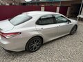 2021 Toyota Camry VIII (XV70) Рестайлинг, серебристый, 3900000 рублей - вид 7