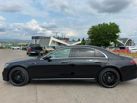 2026 Mercedes-Benz S-Класс 450 Long 4MATIC VII (W223) Рестайлинг, чёрный, 23000000 рублей, вид 3