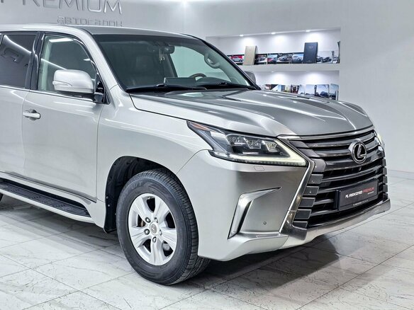 2016 Lexus LX 450d III Рестайлинг 2, серый, 5700000 рублей - вид 5