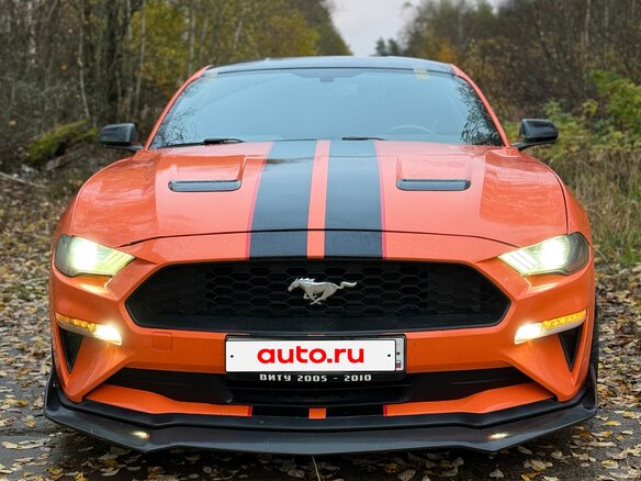 2019 Ford Mustang VI Рестайлинг, оранжевый, 2650000 рублей - вид 1