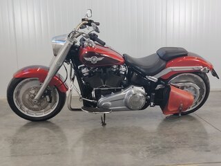 2017 Harley-Davidson Fat Boy, красный, 1789000 рублей, вид 5