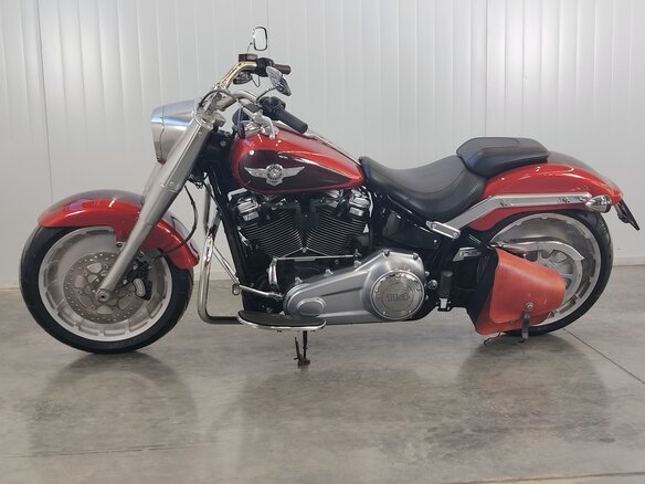 2017 Harley-Davidson Fat Boy, красный, 1789000 рублей - вид 4