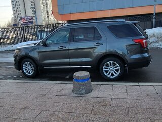 2016 Ford Explorer V Рестайлинг, серый, 1700000 рублей, вид 2