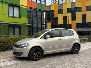 2010 Volkswagen Golf Plus II, бежевый, 900000 рублей, вид 3