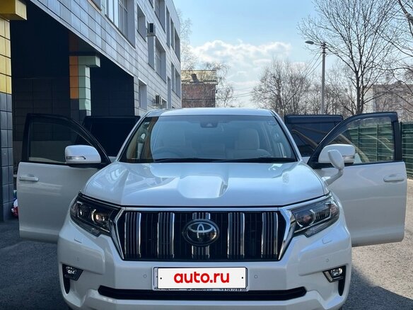 2020 Toyota Land Cruiser Prado 150 Series Рестайлинг 2, белый, 4600000 рублей