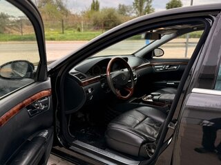 2008 Mercedes-Benz S-Класс 500 V (W221), чёрный, 900000 рублей, вид 5
