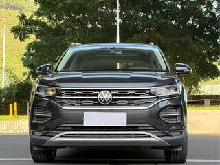 2022 Volkswagen Tayron I, чёрный, 2099999 рублей, вид 2