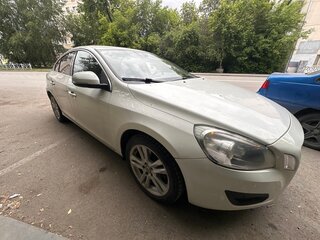 2013 Volvo S60 II, белый, 1190000 рублей, вид 2