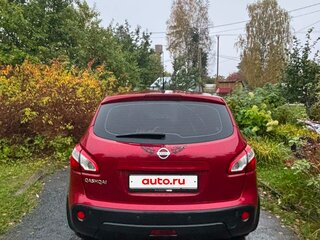 2011 Nissan Qashqai I Рестайлинг, красный, 700000 рублей, вид 2
