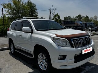 2010 Toyota Land Cruiser Prado 150 Series, белый, 4000000 рублей, вид 3