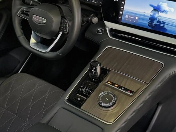 2025 Geely Monjaro (Xingyue L) I Рестайлинг (China Market), чёрный, 3720000 рублей - вид 15