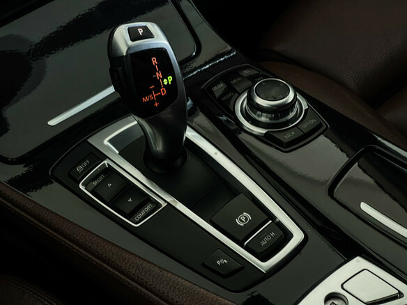 2015 BMW 5 серии 520i VI (F10/F11/F07) Рестайлинг, синий - вид 15