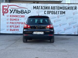 2011 Volkswagen Tiguan I, чёрный, 1050000 рублей, вид 5