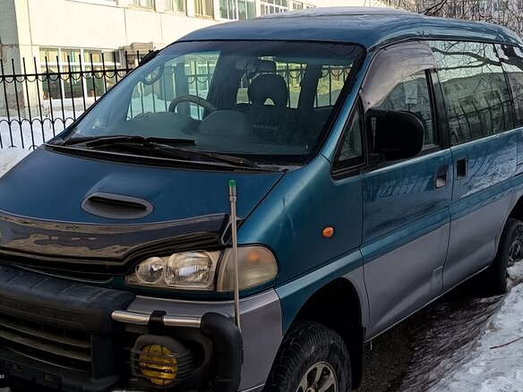 1997 Mitsubishi Delica IV, зелёный, 970000 рублей - вид 3