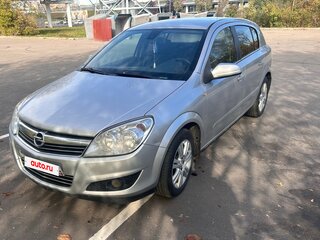 2011 Opel Astra H Рестайлинг, серебристый, 420000 рублей, вид 1