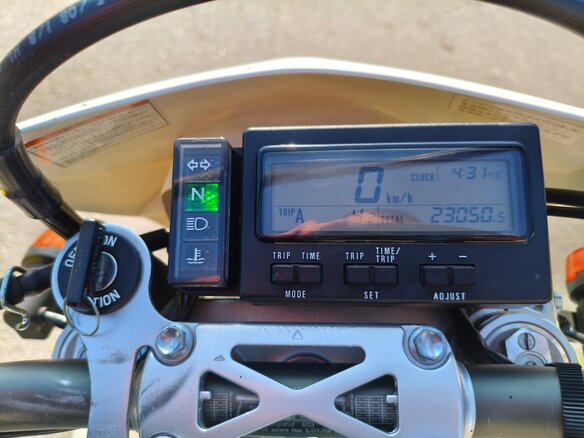 2011 Suzuki DR-Z 400 SM, белый, 490000 рублей - вид 12